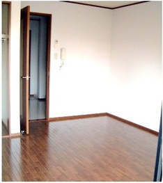 メゾン御所北の居間・リビング