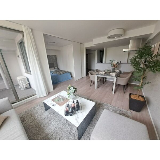 【居間・リビング】イニシア神戸森北町 