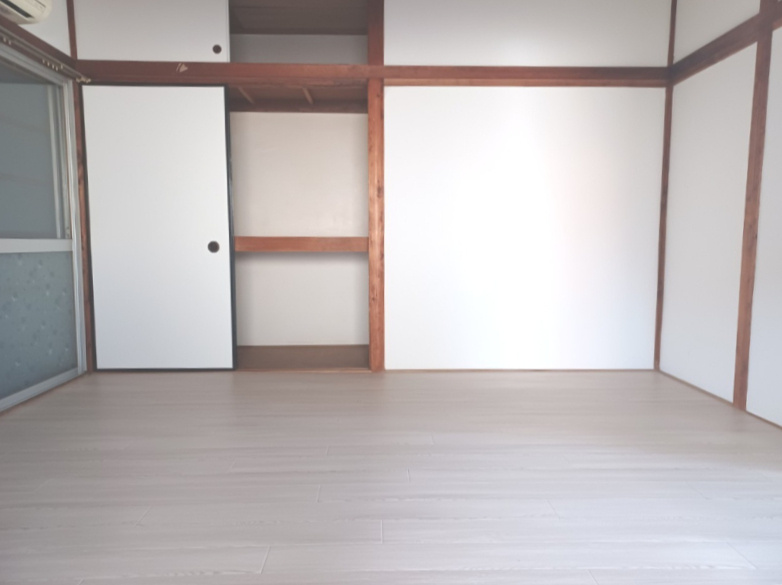 ホワイトヘリテージの洋室