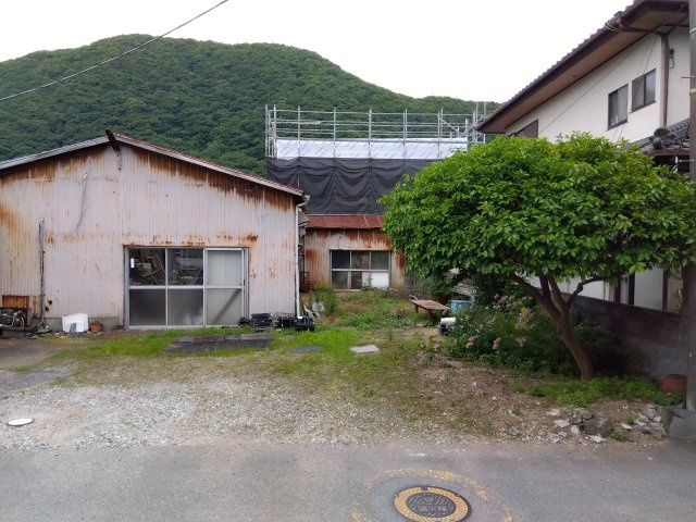 沼津市志下の売地の外観|国道414号線まで車で1分です。沼津市街地までのアクセス良好です。コンビニ・ドラッグストアまで車で2分です。