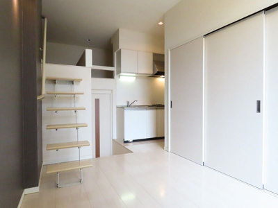 【居間・リビング】 | RAINBOW南福岡 | 別号室の写真になります。現況優先。