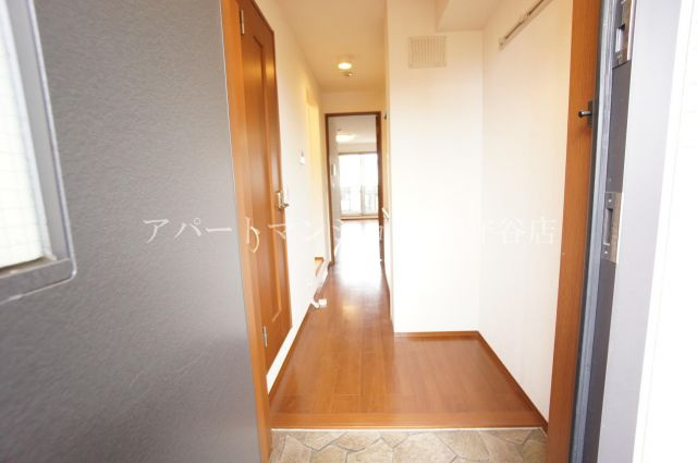 第二AMビルの玄関