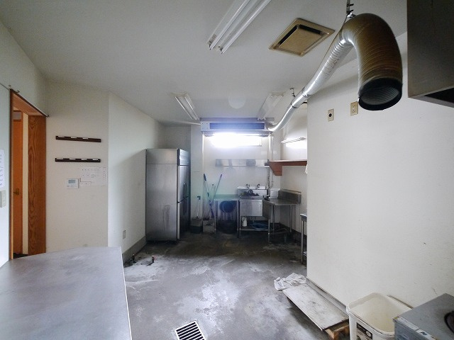 南郡山筒井店舗（667-2）の内装