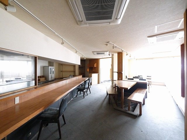 南郡山筒井店舗（667-2）の内装