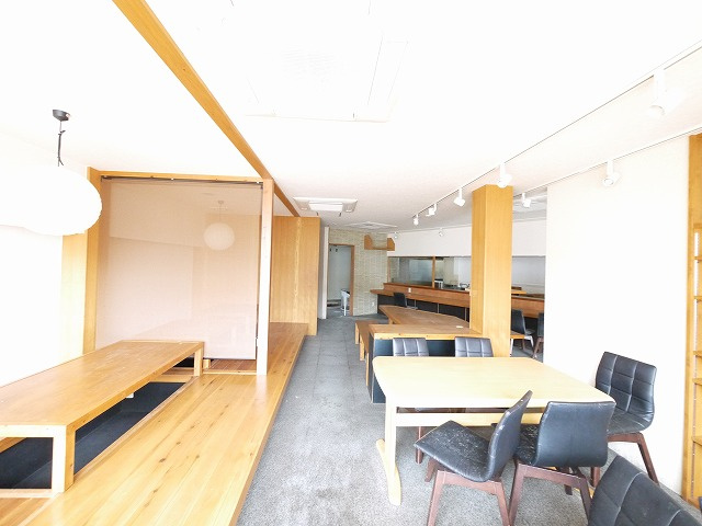 南郡山筒井店舗（667-2）の内装