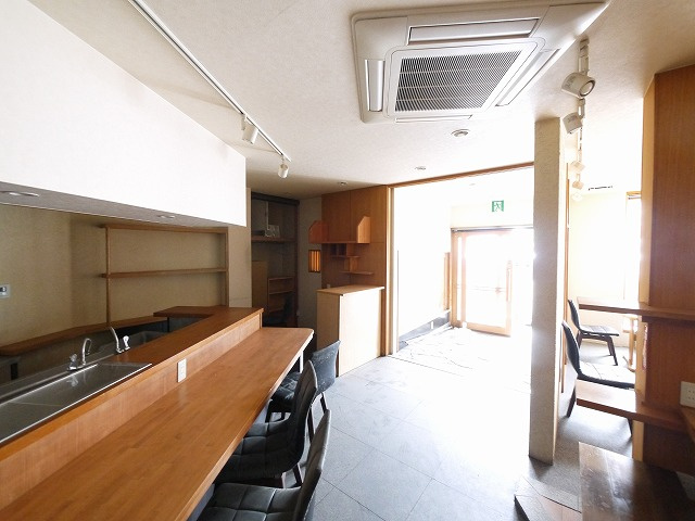 南郡山筒井店舗（667-2）の内装