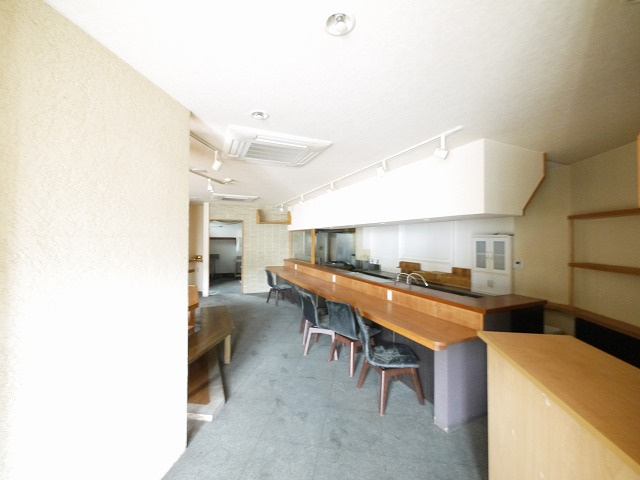 南郡山筒井店舗（667-2）の内装