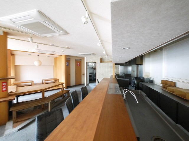 南郡山筒井店舗（667-2）の内装