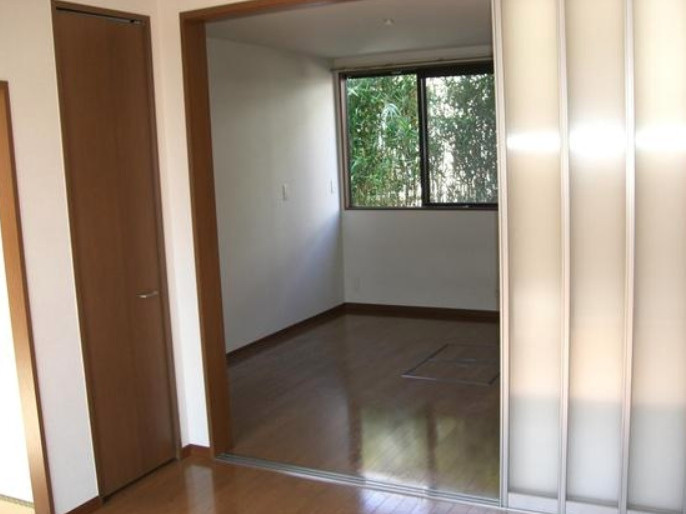 コマンセ21【10,000円キャッシュバック対象物件の洋室|コンパクトで使いやすい洋室です