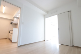 シンプルなつくりのお部屋です♪