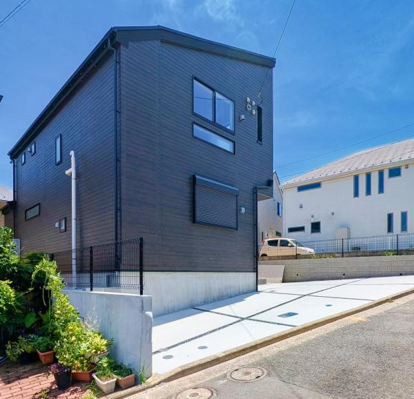 横浜市緑区東本郷５丁目の新築一戸建の前面道路含む現地写真|陽当りの良さ、住環境を現地にてご確認下さい！
周辺環境も合わせてご案内させて頂きます！