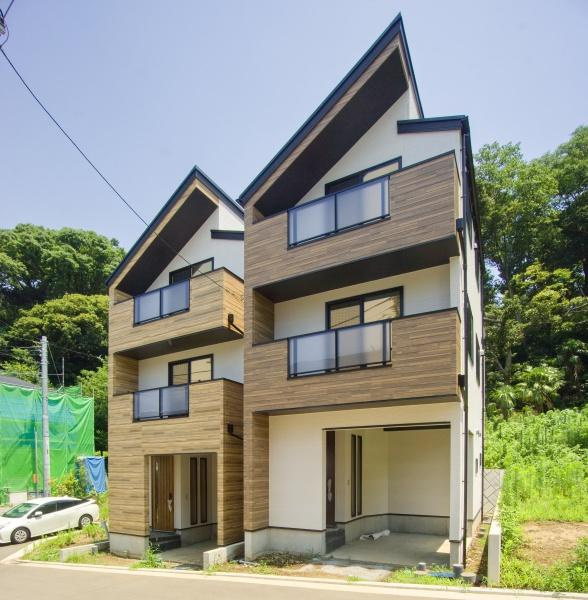 横浜市中区北方町１丁目の新築一戸建の前面道路含む現地写真|車通りが少ない為、小さなお子様にも安心です。
是非一度、現地へ起こしください。

