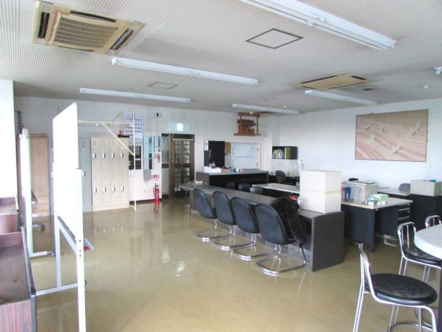 土曜館ビルの内装