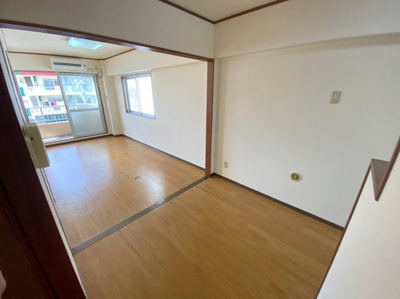 【キッチン】 | レジデンス・クレディ | ※写真は反転タイプのお部屋になります

