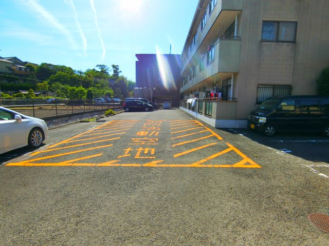 ガーデンコート大喜の駐車場