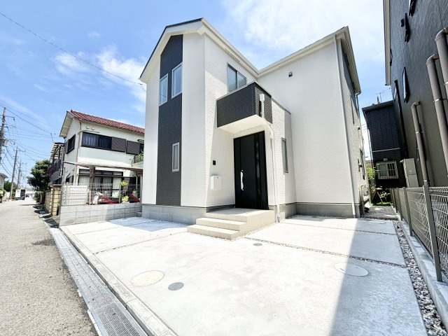 座間市ひばりが丘2丁目　新築の前面道路含む現地写真