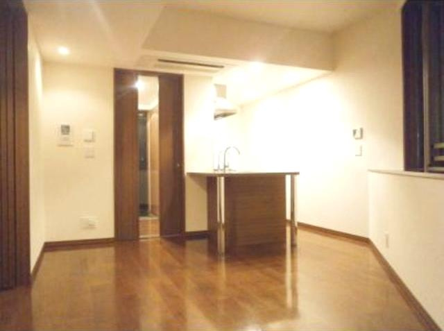 パークキューブ春日安藤坂の居間・リビング|※写真は同タイプの別室になります