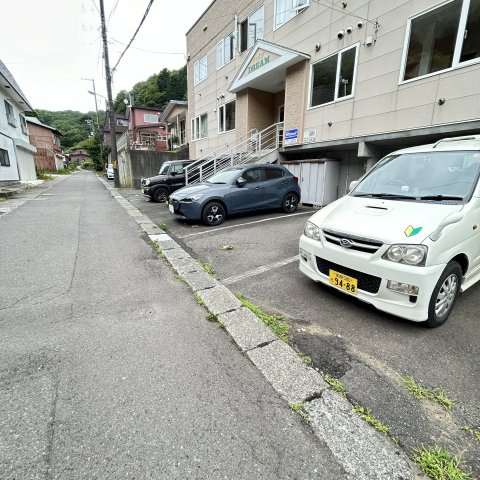ドリームハイツの駐車場