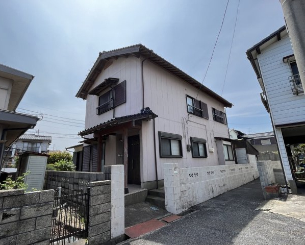 【外観】 | 閑静な住宅街に建っております☆