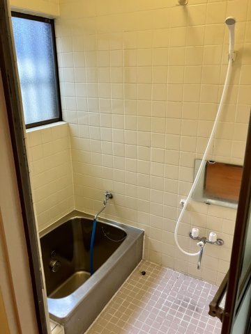 大野台戸建の浴室