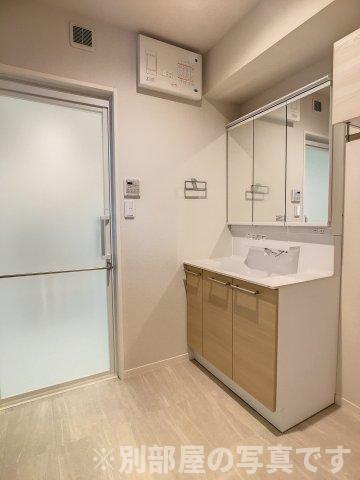 直方市知古１丁目の賃貸マンションの独立洗面台