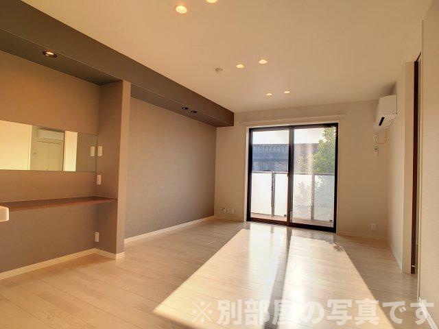 直方市知古１丁目の賃貸マンションの居間・リビング