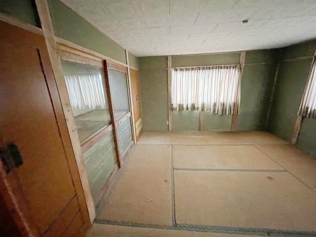 白河市双石板谷地　事務所・車庫の和室