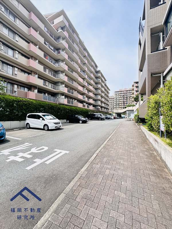 リベーラガーデンC棟セントラルウエストの駐車場