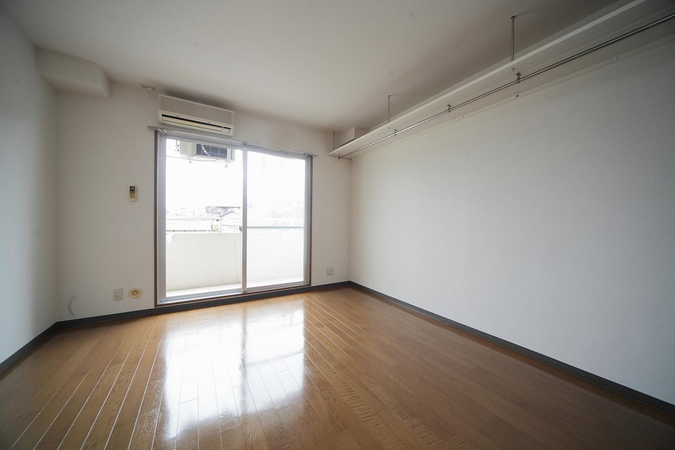 コンフォートヒルNOVAの居間・リビング