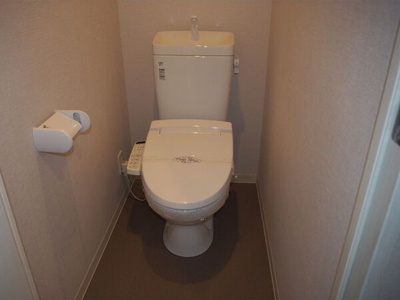 【トイレ】 | グランドゥール九条 | ゆったりとした空間のトイレです