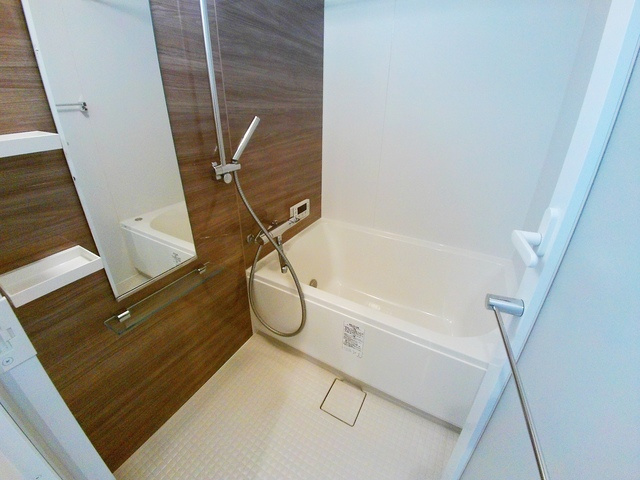 ドエル芦屋ＷＥＳＴの浴室