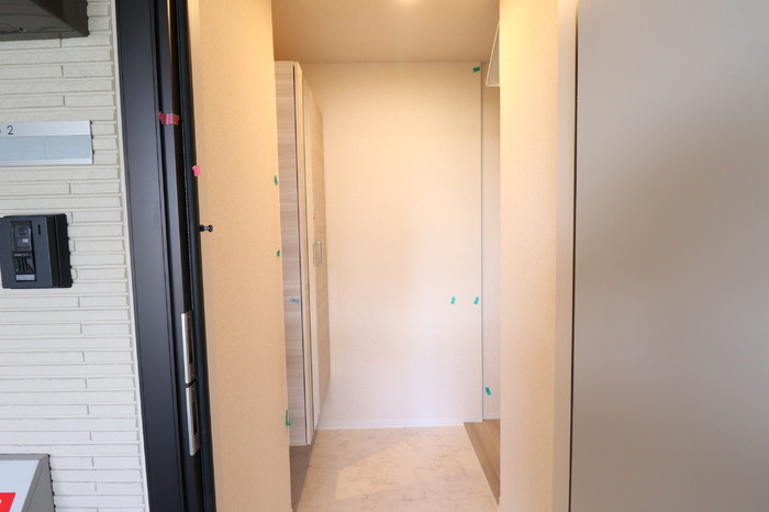 Sunny Hills B棟の玄関