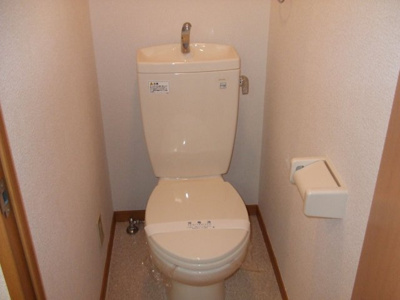 【トイレ】 | カーサ・クラーラ吉塚 | 別号室の写真になります。現況優先。