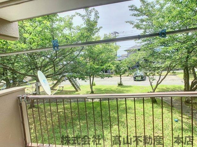 日の里東住宅1棟のバルコニー