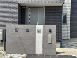 【玄関】 | 福田　中古一戸建 | 【全館床暖房】暖かい空間に家族の時間も増えますね♪資料請求だけでもお気軽にお問い合わせください！