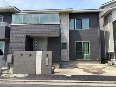 【外観】 | 福田　中古一戸建 | 【納戸２部屋+WIC２ヶ所+屋根裏収納有】収納場所に困らず綺麗な室内をたもてますね♪家族の思い出も大切にしまっておけますね！
