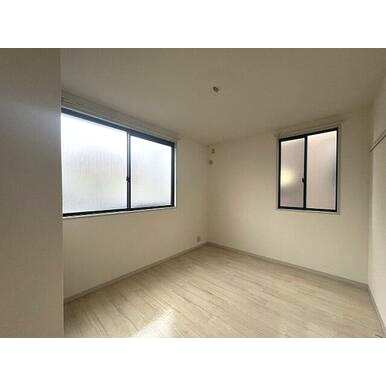 ウッド・オータムBの洋室