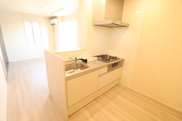 Sunny Hills B棟のキッチン|前回募集時の写真です。現況優先