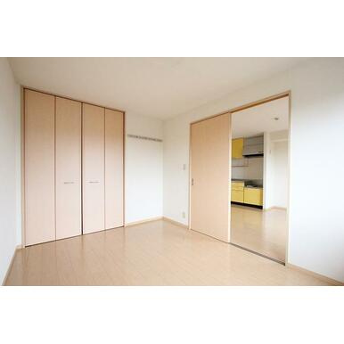 熊本市東区長嶺東９丁目のアパートの洋室