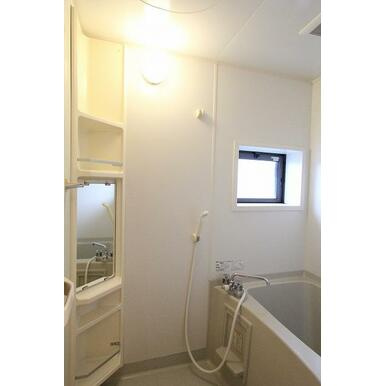 熊本市東区長嶺東９丁目のアパートの浴室