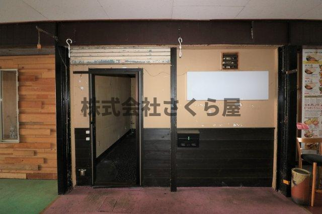 南銀座名店街の玄関