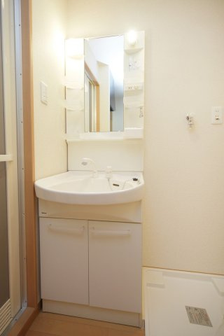 シャトレカルム烏丸鞍馬口の洗面所|207号室
