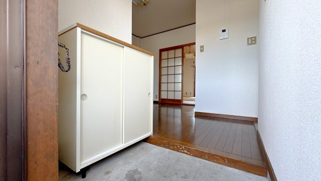 本町ハイツの玄関