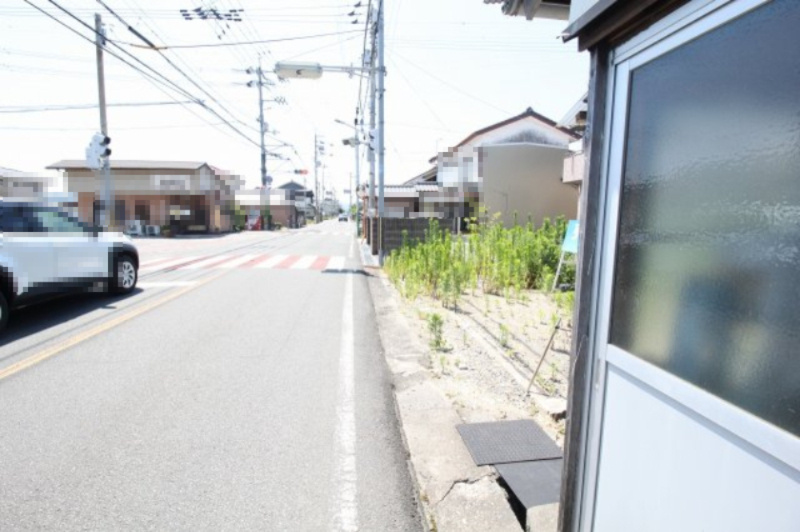 南国市立田　建築条件付き　売土地の前面道路含む現地写真