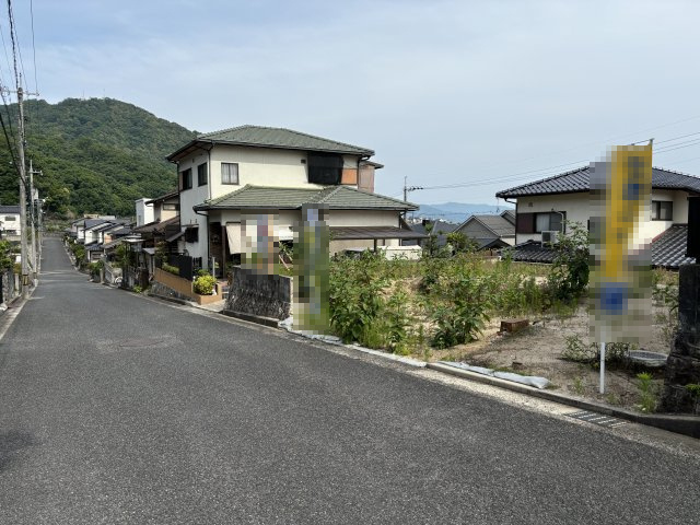売土地　毘沙門台4丁目の前面道路含む現地写真