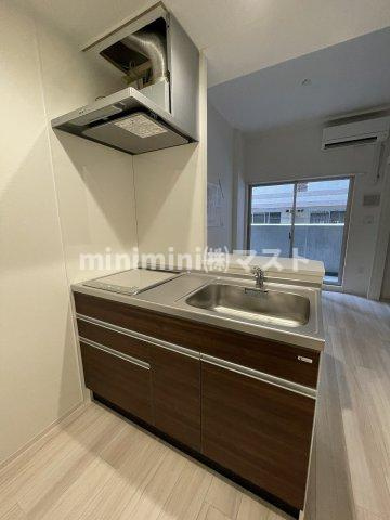 セレニテ難波ミラク壱番館のキッチン|お部屋によってカラーリングが異なります。