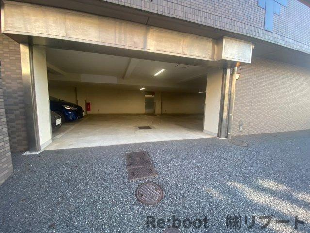 グランピーノ妙典の駐車場