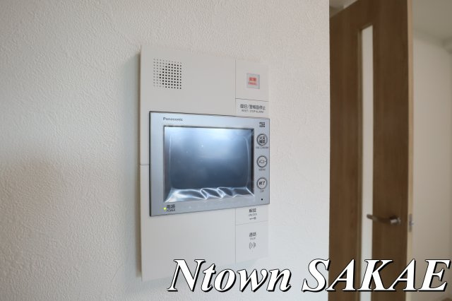 【セキュリティ】 | プレサンス太閤通ファシール | モニター付きインターホンです