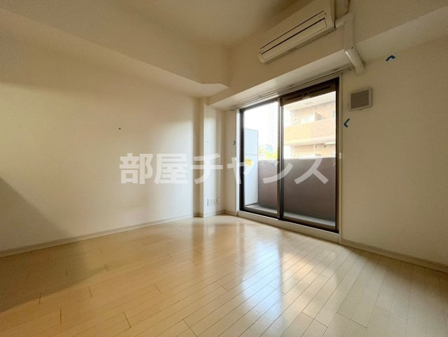 プレサンスSAKAE白川公園の居間・リビング