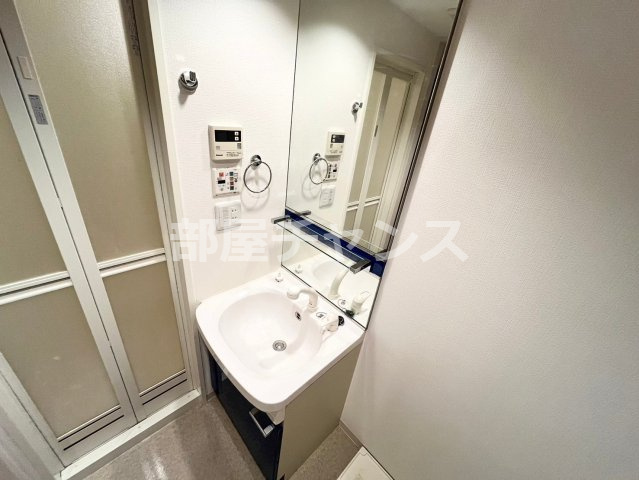 プレサンスSAKAE白川公園の独立洗面台